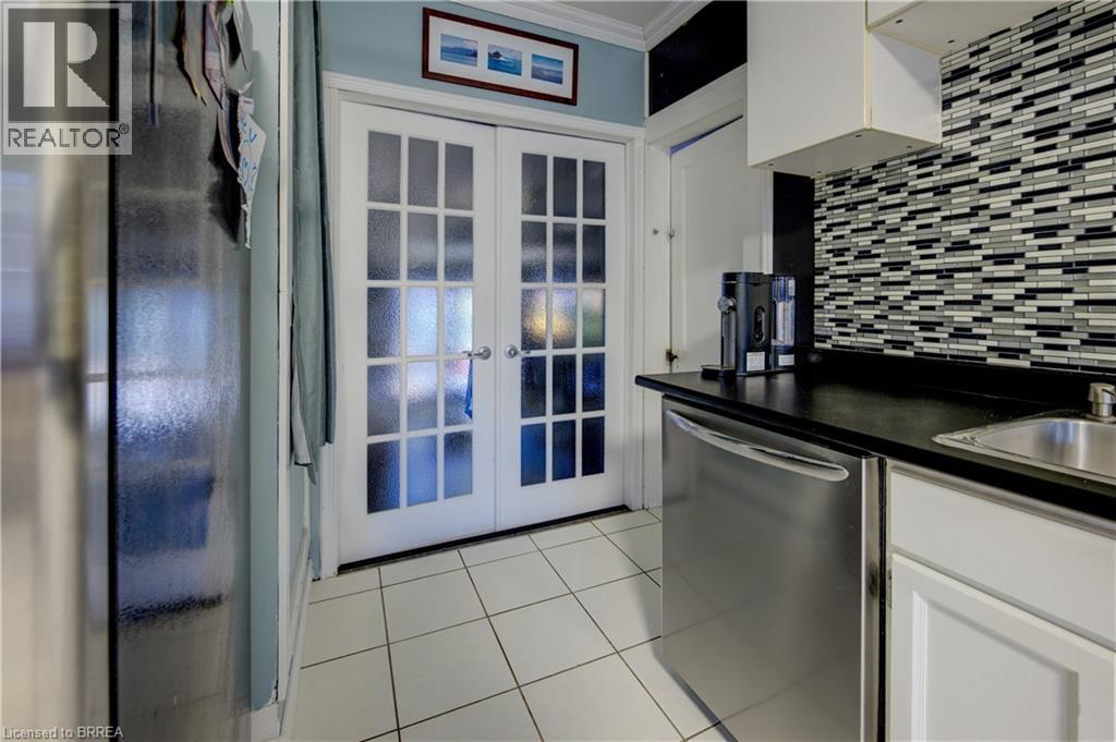 88 Walnut Street, Brantford, Ontario  N3T 1H4 - Photo 12 - 40778031
