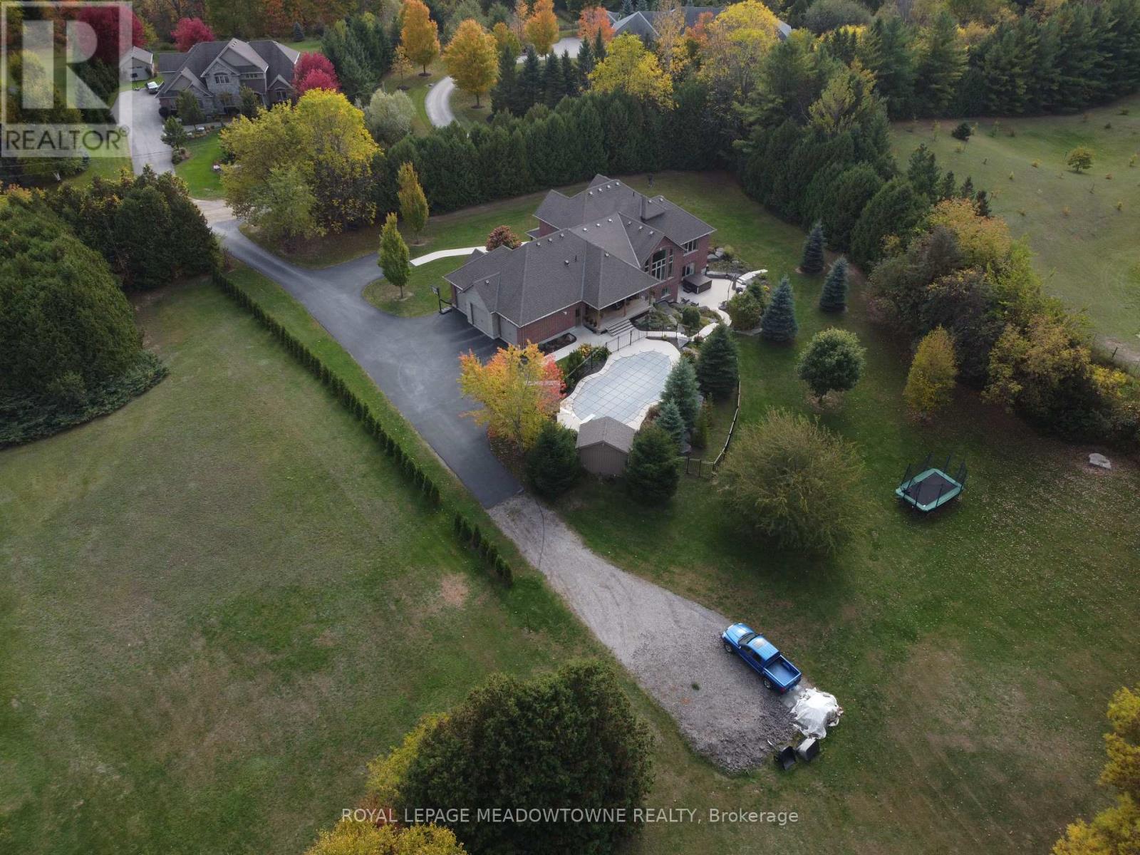 7412 Boyce Drive, Puslinch, Ontario  N0B 2J0 - Photo 43 - X12364228