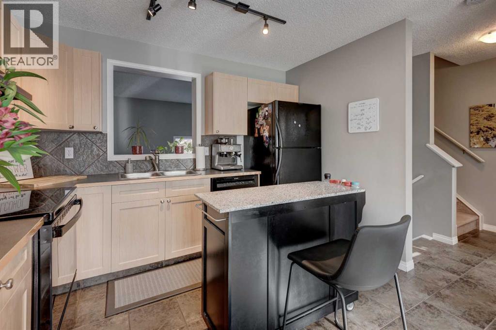 219 Copperfield Lane Se, Calgary, Alberta  T2Z 4T2 - Photo 10 - A2264644