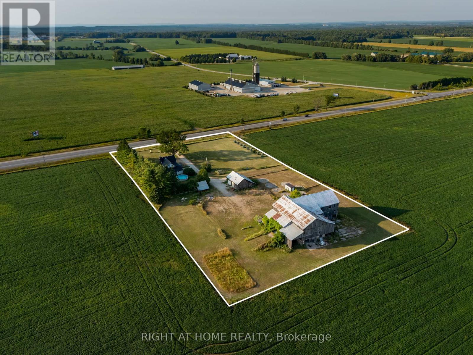 5803 26 Highway, Clearview, Ontario  L0M 1S0 - Photo 26 - S12464613
