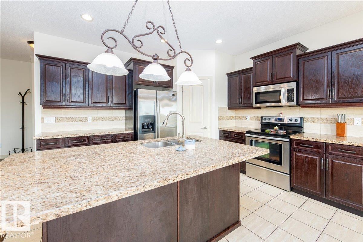 7521 Speaker Wy Nw, Edmonton, Alberta  T6R 0P2 - Photo 11 - E4462107
