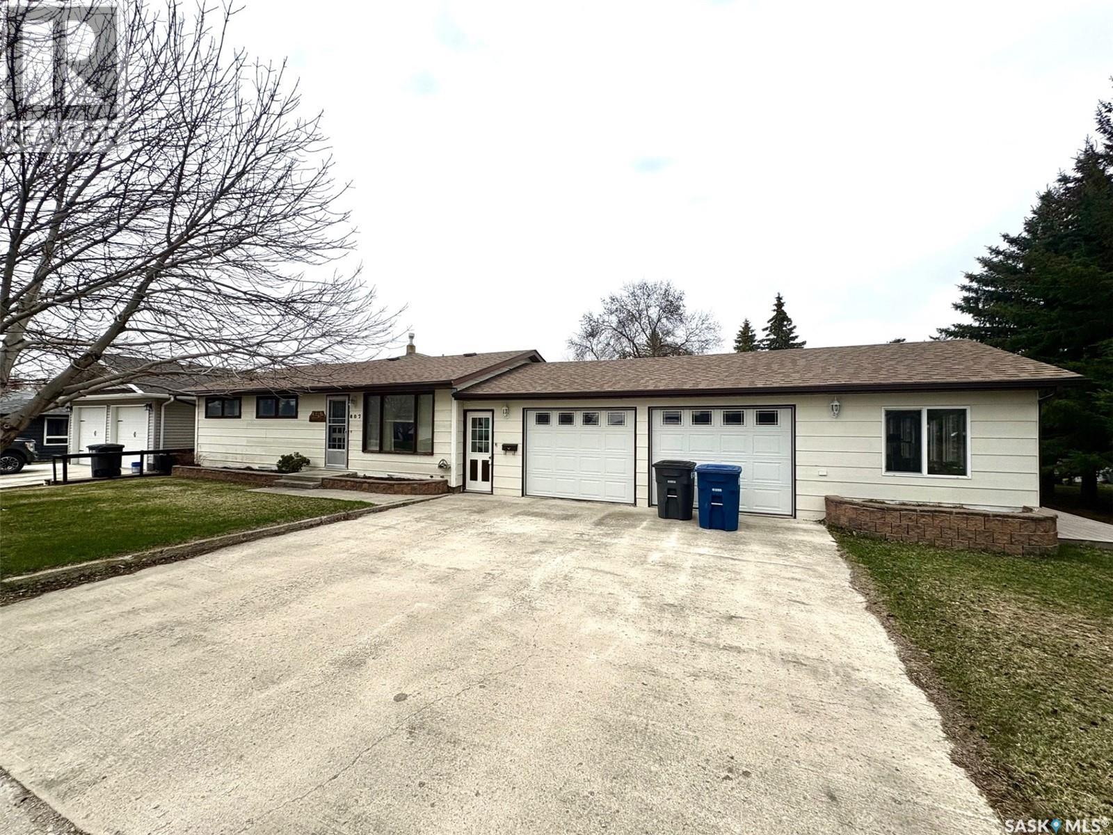 807 Elsinore STREET, Whitewood, Saskatchewan