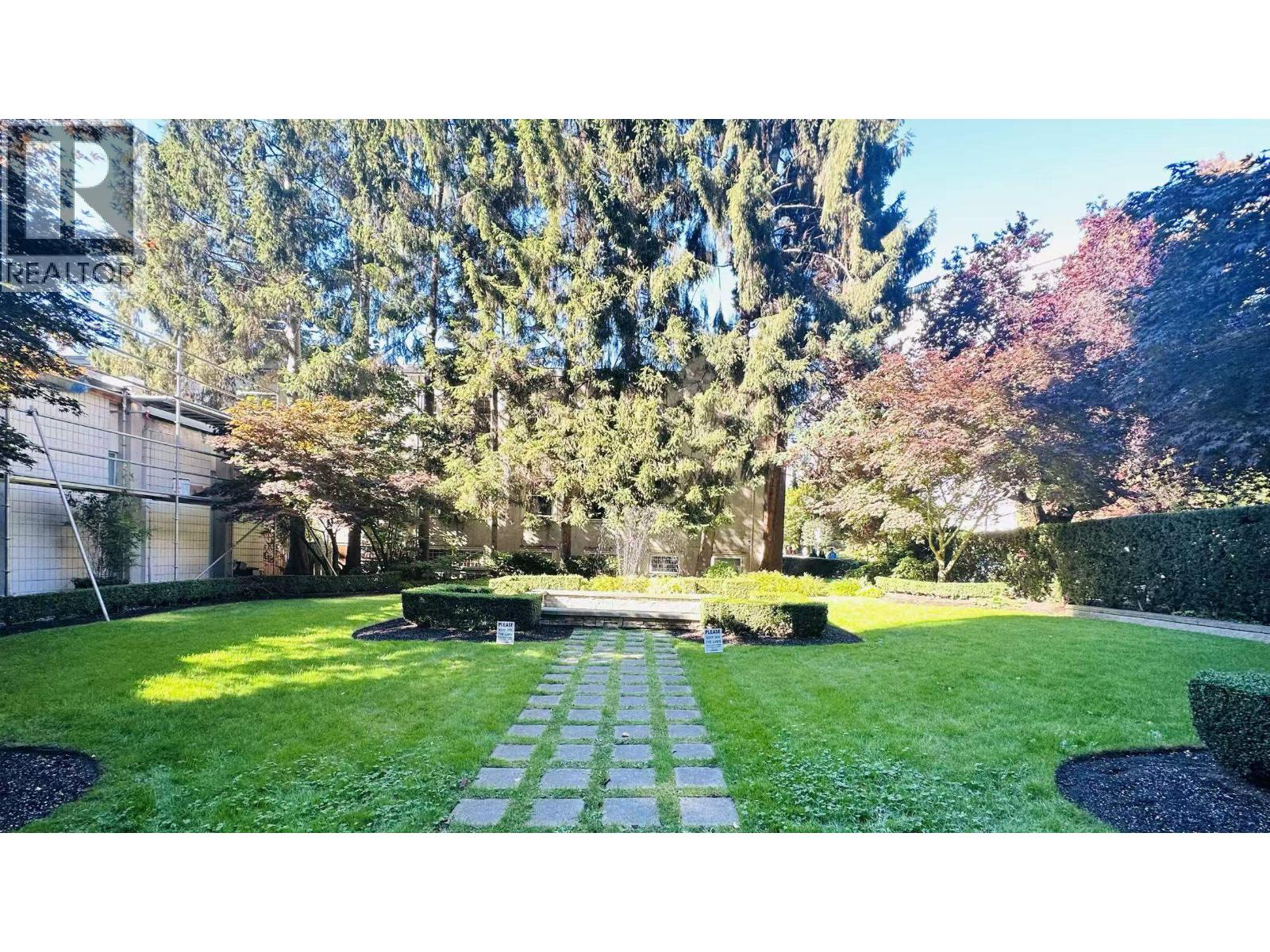 502 1850 COMOX STREET, Vancouver, British Columbia