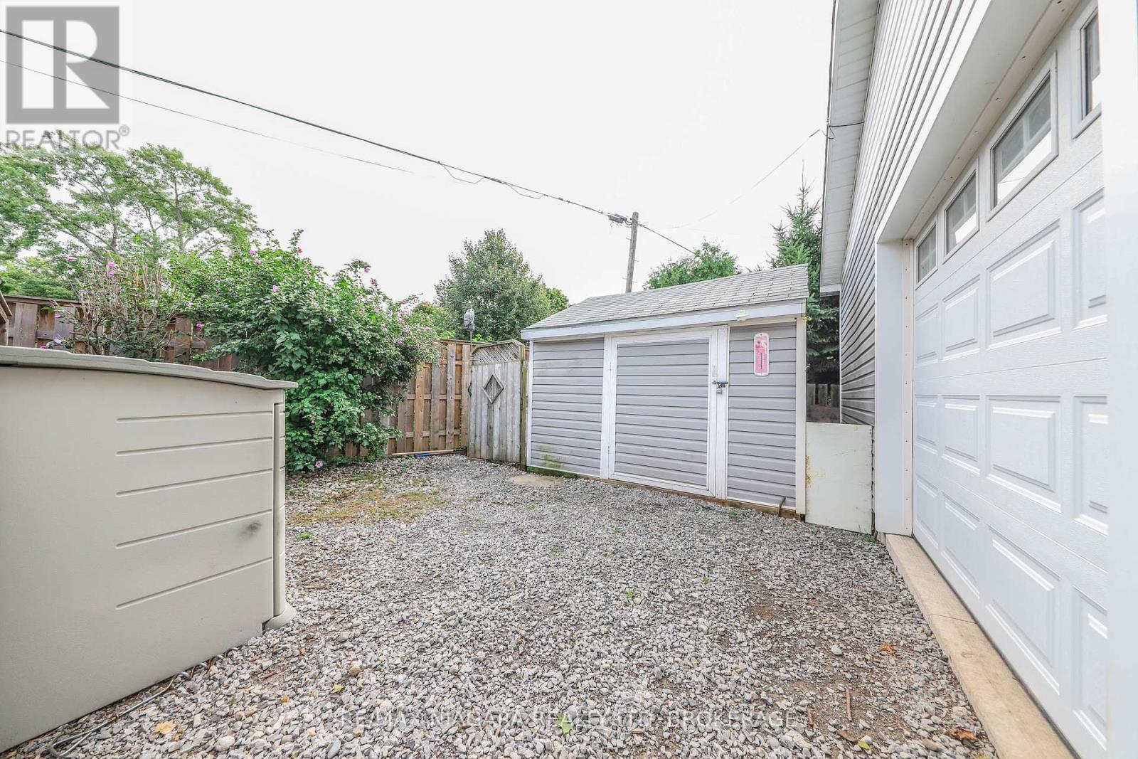82 Devon Road, St. Catharines (Vine/linwell), Ontario  L2N 1X6 - Photo 17 - X12464640