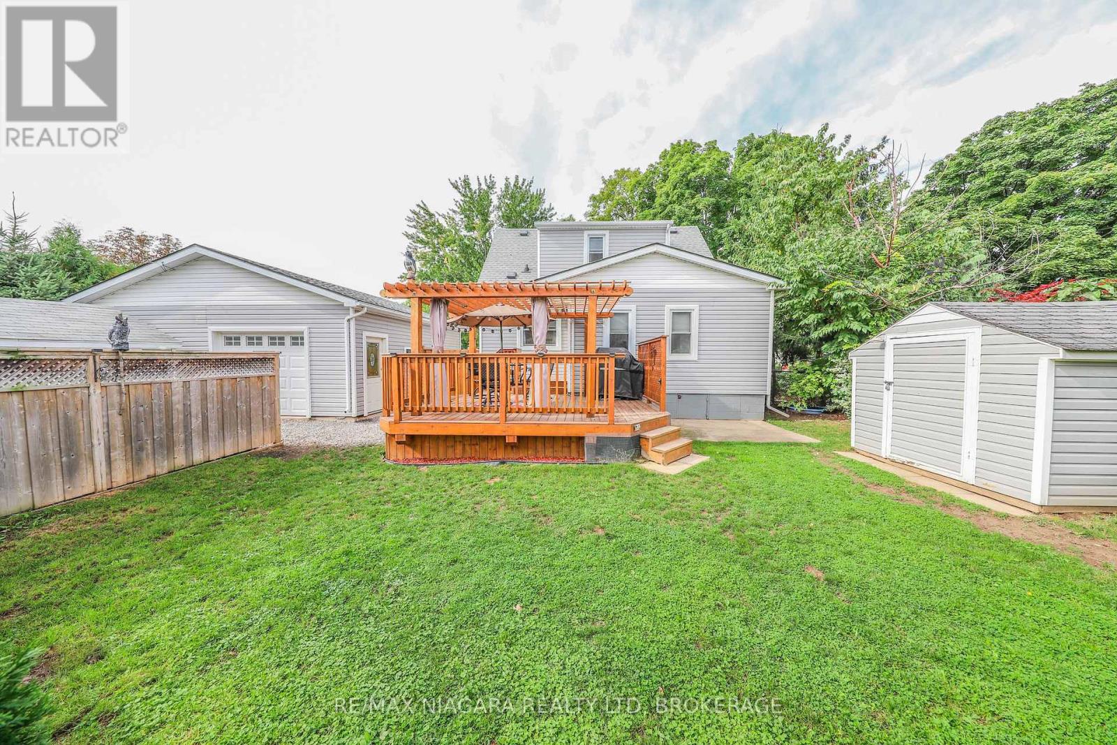 82 Devon Road, St. Catharines (Vine/linwell), Ontario  L2N 1X6 - Photo 19 - X12464640