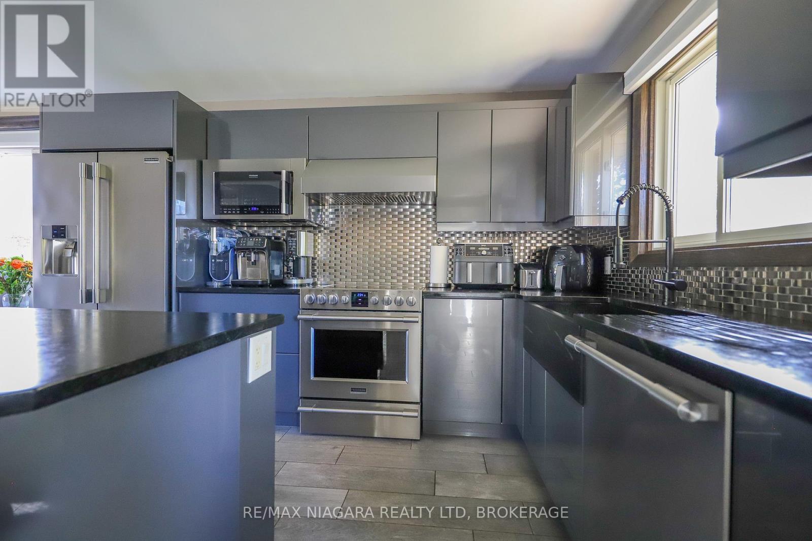 21 Jessica Drive, St. Catharines (Vine/linwell), Ontario  L2M 6V9 - Photo 9 - X12464644