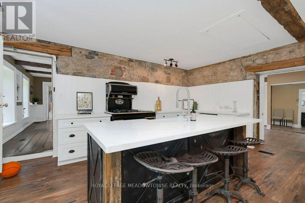 5595 25 Side Road, Milton, Ontario  L7J 2L7 - Photo 9 - W12318733