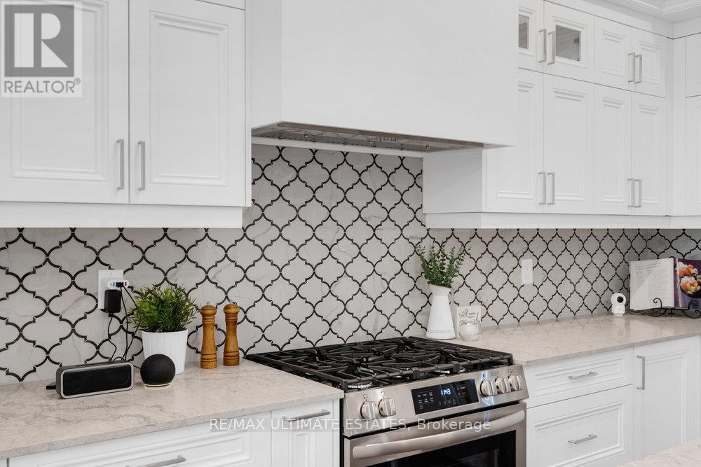 290 Bathurst Street, Toronto, Ontario  M5T 2S3 - Photo 15 - C12464621