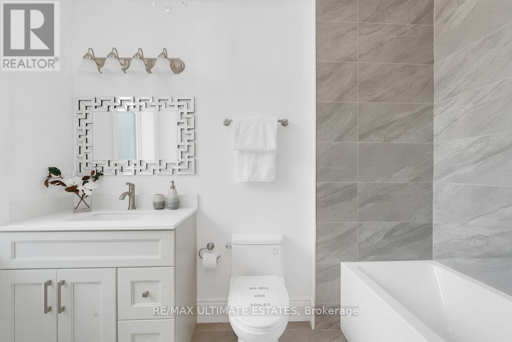 290 Bathurst Street, Toronto, Ontario  M5T 2S3 - Photo 25 - C12464621