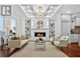 290 BATHURST STREET, Toronto, Ontario