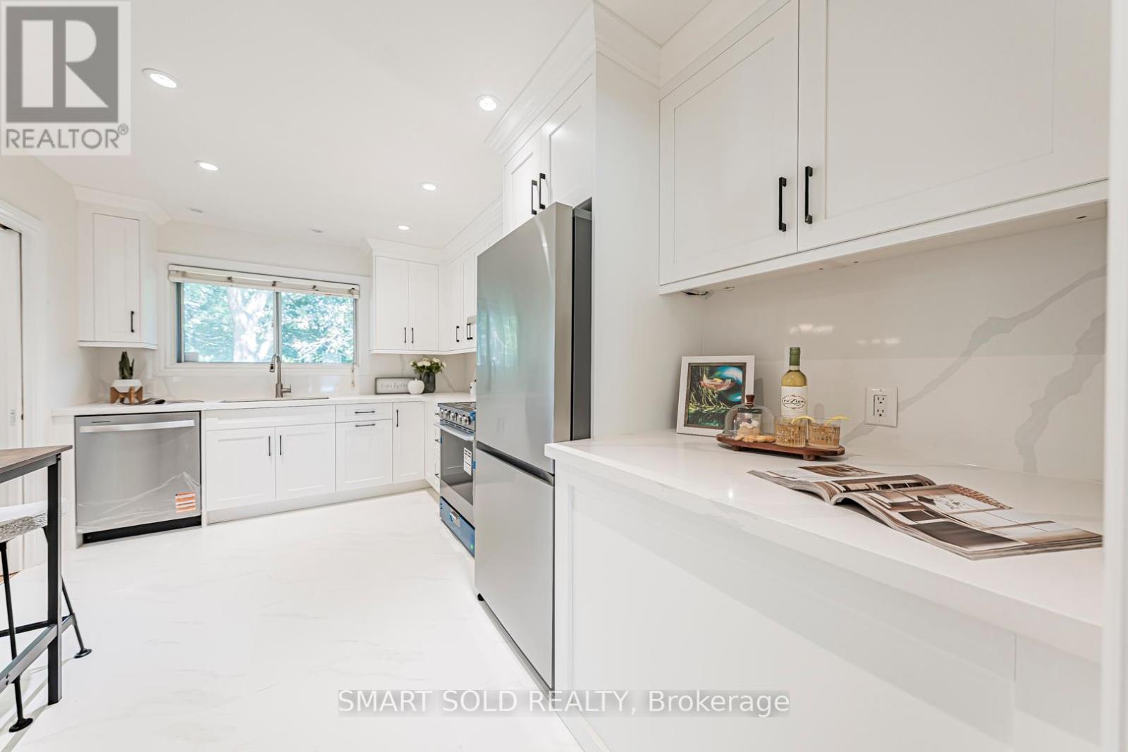 42 Davean Drive, Toronto, Ontario  M2L 2R7 - Photo 21 - C12464622