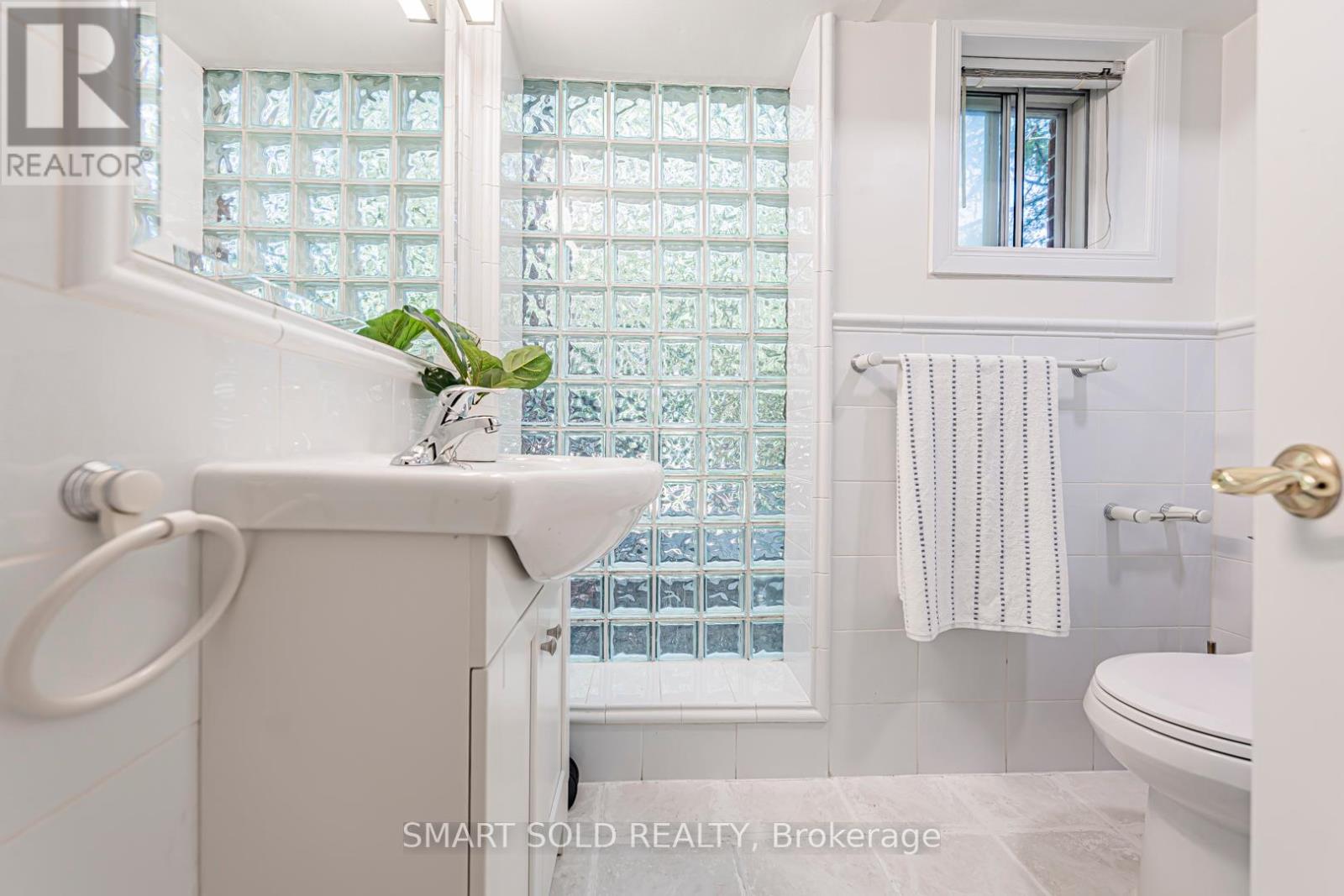 42 Davean Drive, Toronto, Ontario  M2L 2R7 - Photo 39 - C12464622