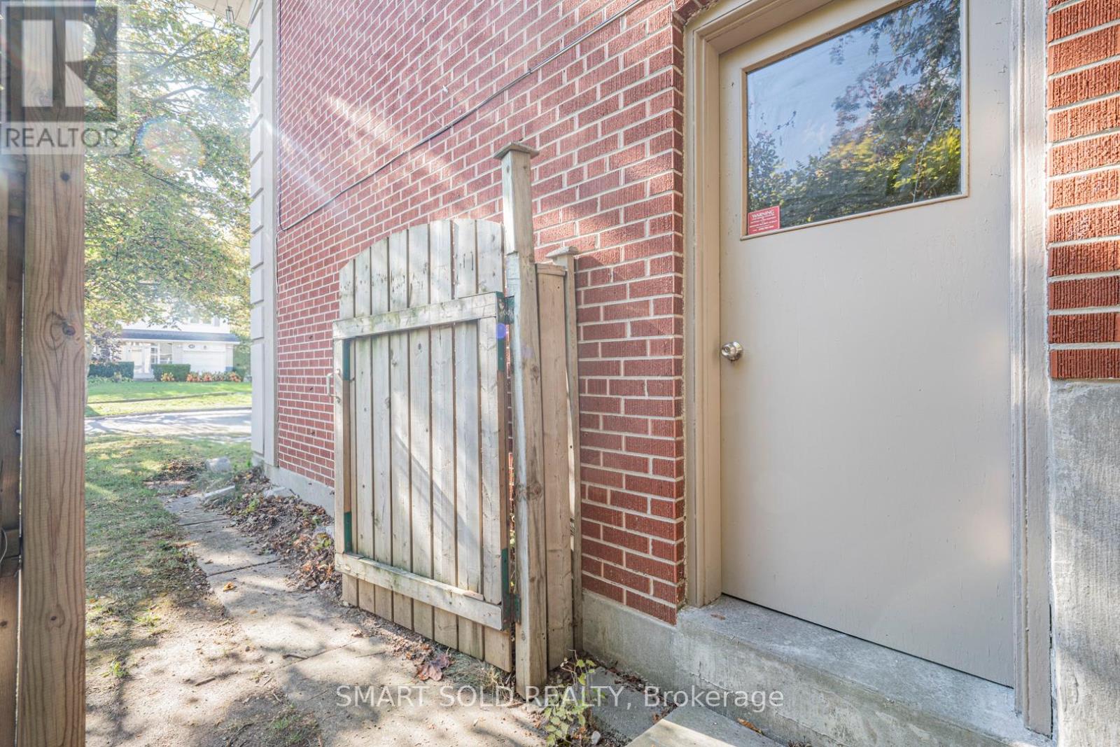 42 Davean Drive, Toronto, Ontario  M2L 2R7 - Photo 48 - C12464622