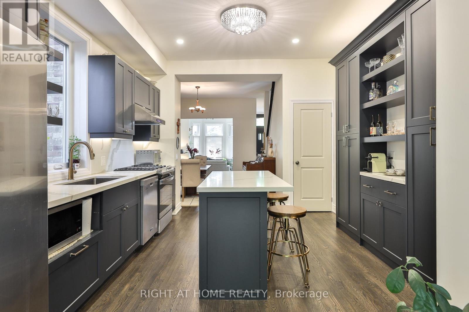 161 Euclid Avenue, Toronto, Ontario  M6J 2J8 - Photo 15 - C12464629