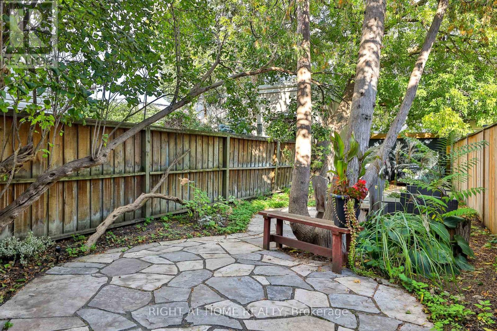 161 Euclid Avenue, Toronto, Ontario  M6J 2J8 - Photo 18 - C12464629