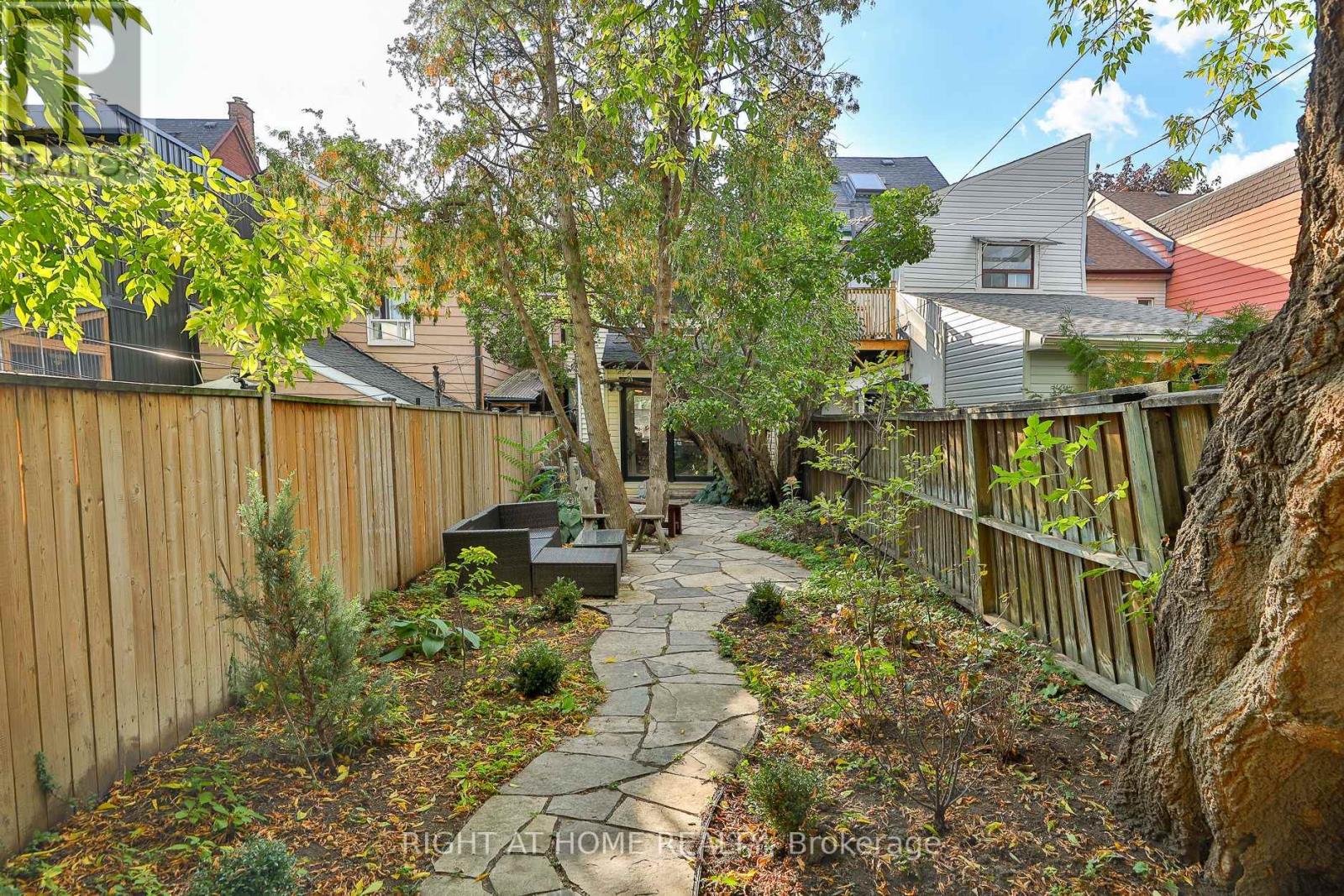 161 Euclid Avenue, Toronto, Ontario  M6J 2J8 - Photo 21 - C12464629