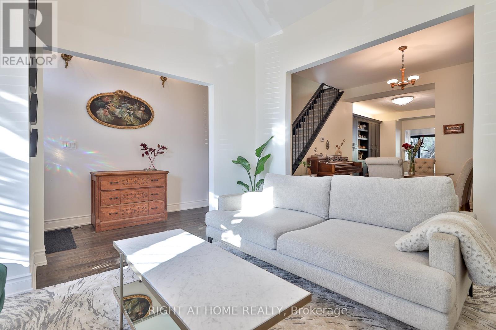 161 Euclid Avenue, Toronto, Ontario  M6J 2J8 - Photo 5 - C12464629