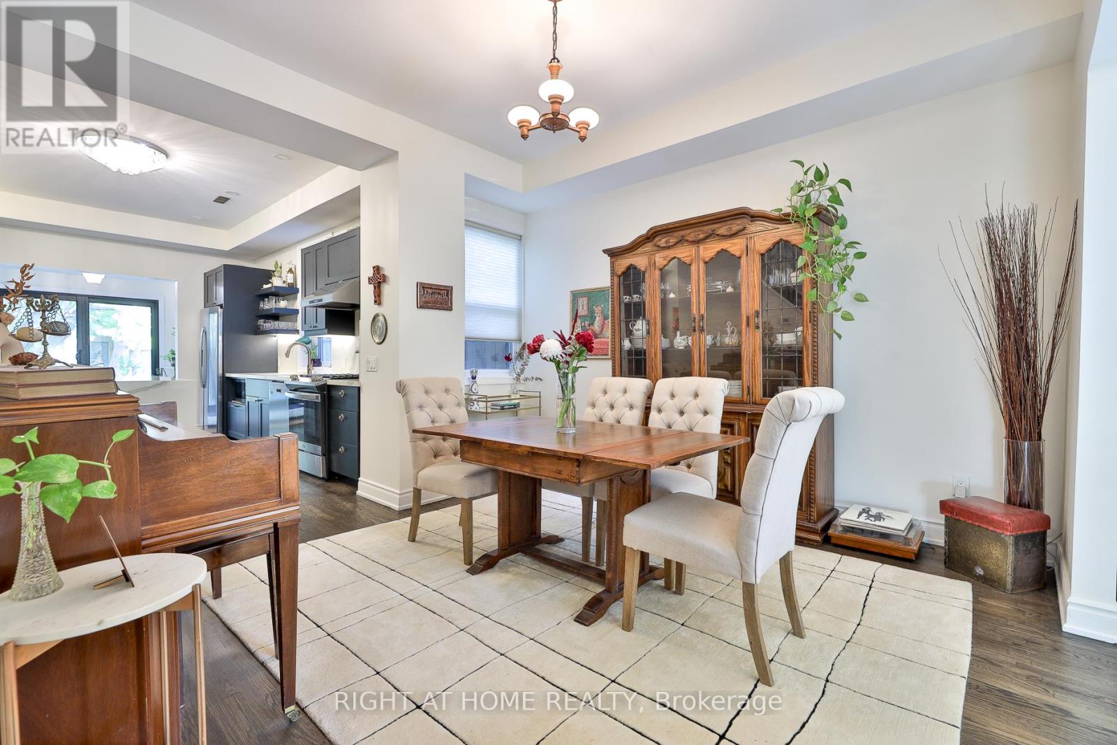 161 Euclid Avenue, Toronto, Ontario  M6J 2J8 - Photo 7 - C12464629