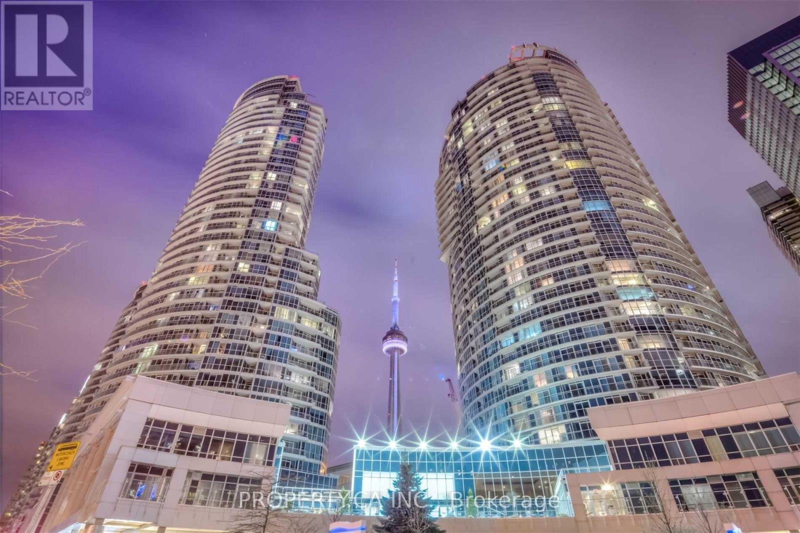 215 - 208 QUEENS QUAY W, Toronto, Ontario