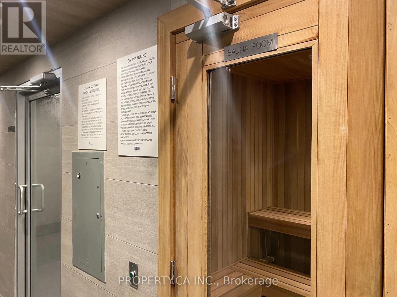 215 - 208 Queens Quay W, Toronto, Ontario  M5J 2Y5 - Photo 16 - C12464633