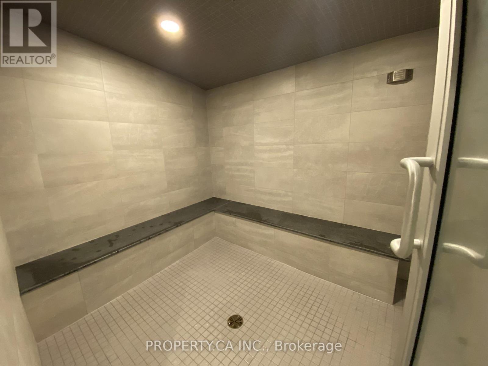 215 - 208 Queens Quay W, Toronto, Ontario  M5J 2Y5 - Photo 19 - C12464633