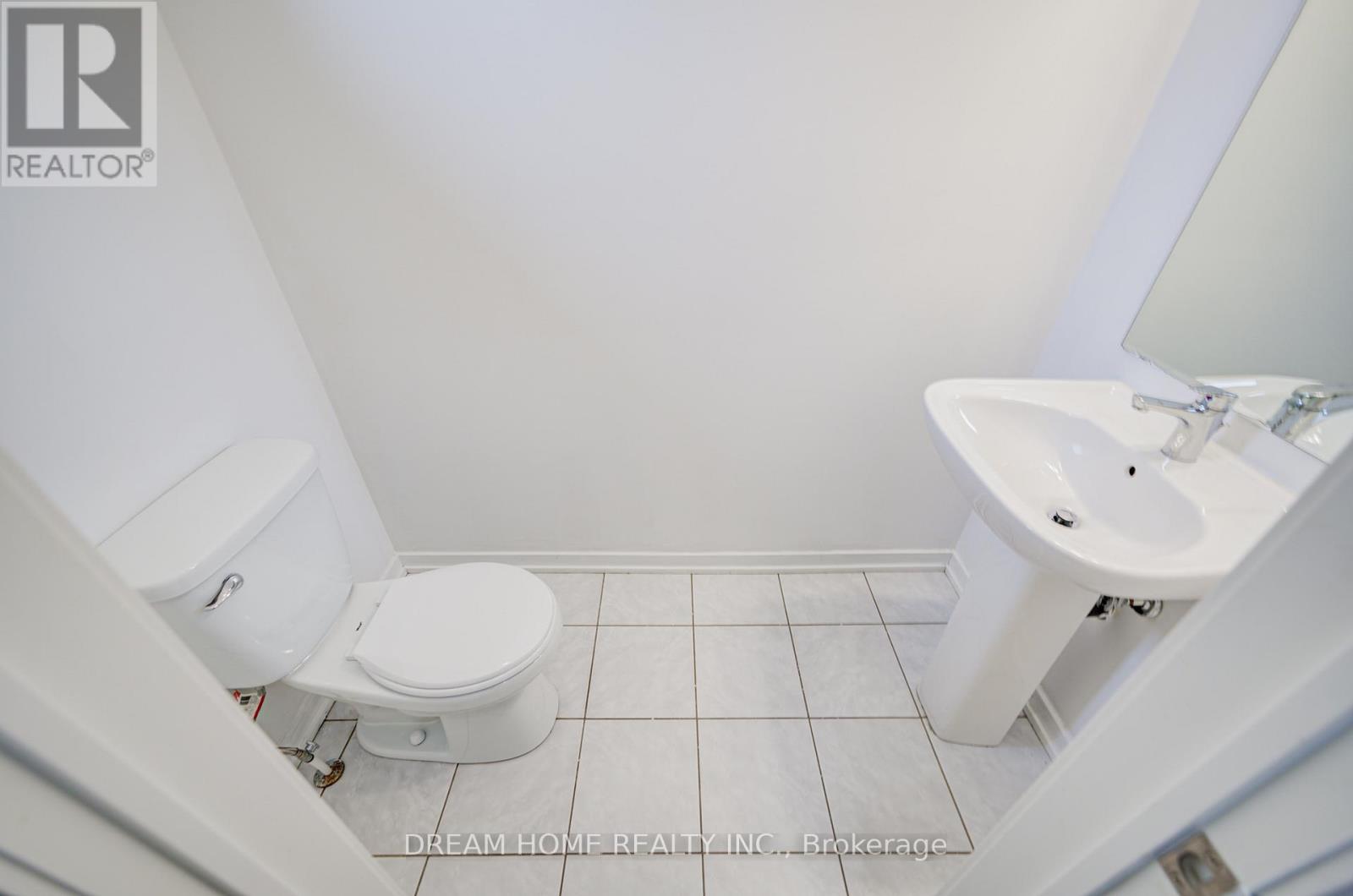 99 Crimson Forest Drive, Vaughan, Ontario  L6A 5C6 - Photo 18 - N12464625
