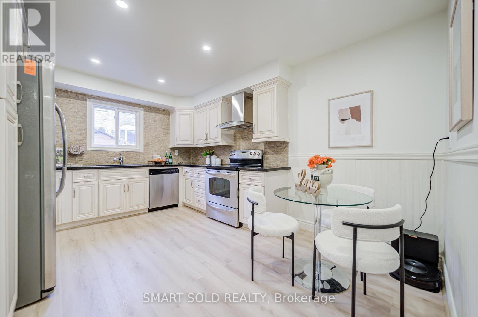 47 Colleen Street, Vaughan, Ontario  L4J 5H1 - Photo 15 - N12464630