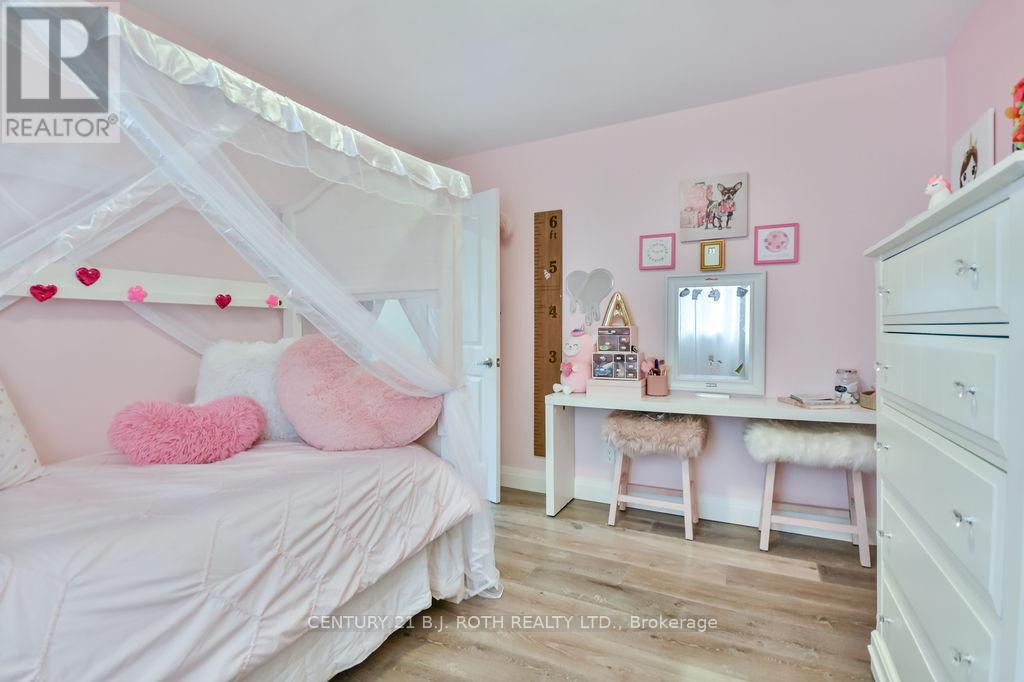 2695 Cumberland Road, Severn, Ontario  L0K 1G0 - Photo 9 - S12464637
