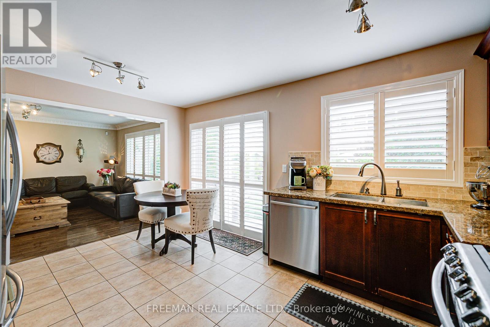916 Fourth Line, Milton, Ontario  L9T 6M8 - Photo 11 - W12464623