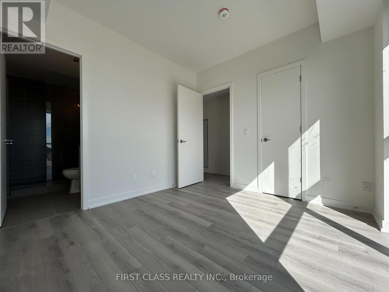 305 - 3071 Trafalgar Road, Oakville, Ontario  L6H 8C6 - Photo 23 - W12464627