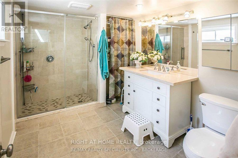 124 Avondale Blvd (Basement), Brampton, Ontario  L6T 1H7 - Photo 11 - W12464628
