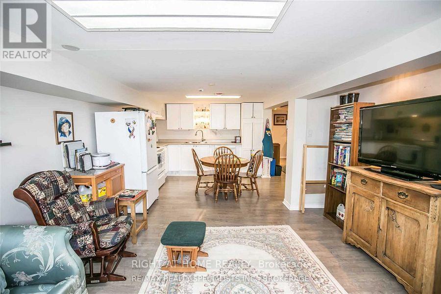 124 Avondale Blvd (Basement), Brampton, Ontario  L6T 1H7 - Photo 4 - W12464628