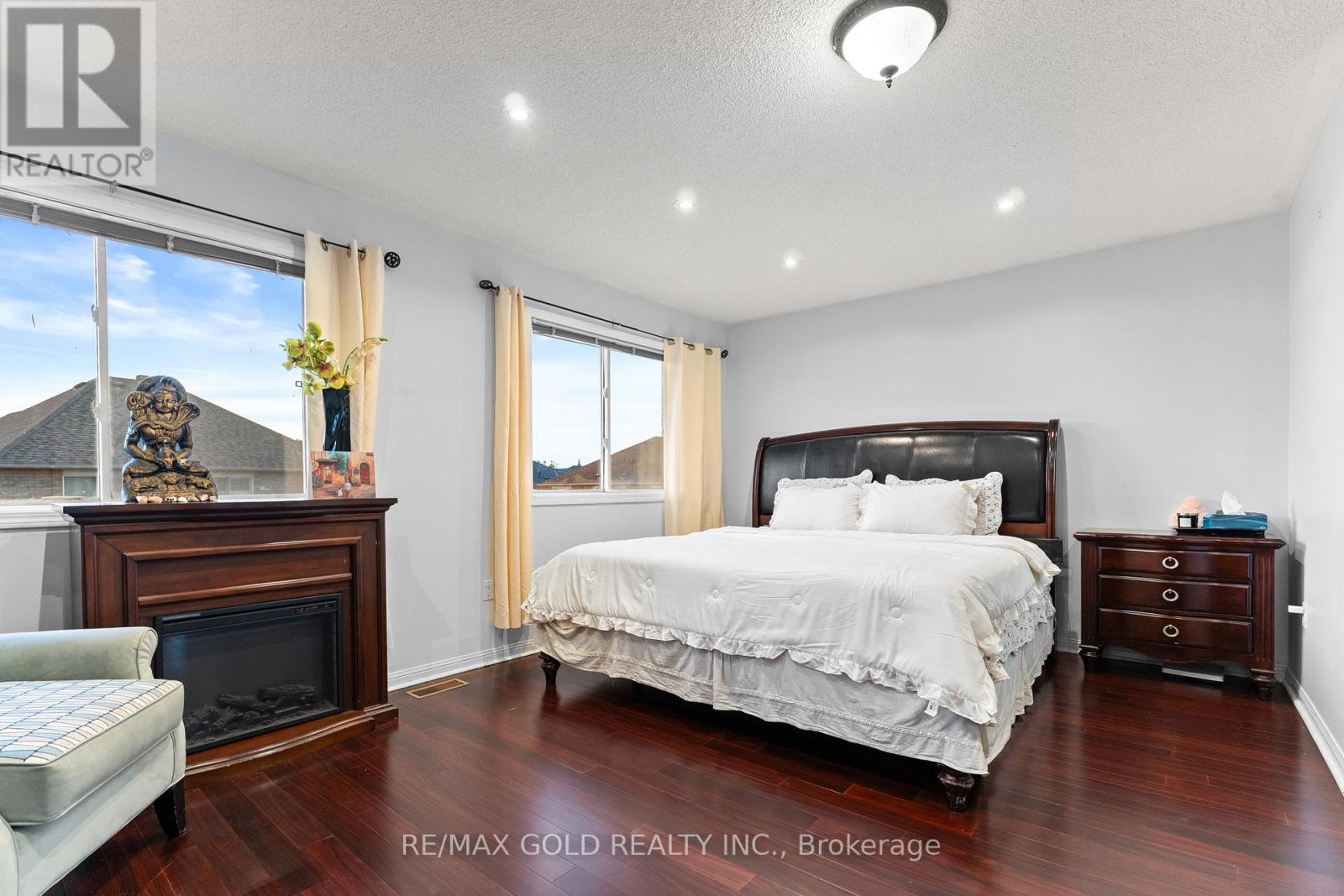 83 Mount Ranier Crescent, Brampton, Ontario  L6R 2L1 - Photo 28 - W12464651