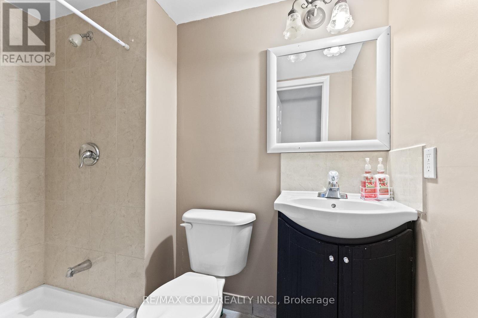 83 Mount Ranier Crescent, Brampton, Ontario  L6R 2L1 - Photo 41 - W12464651