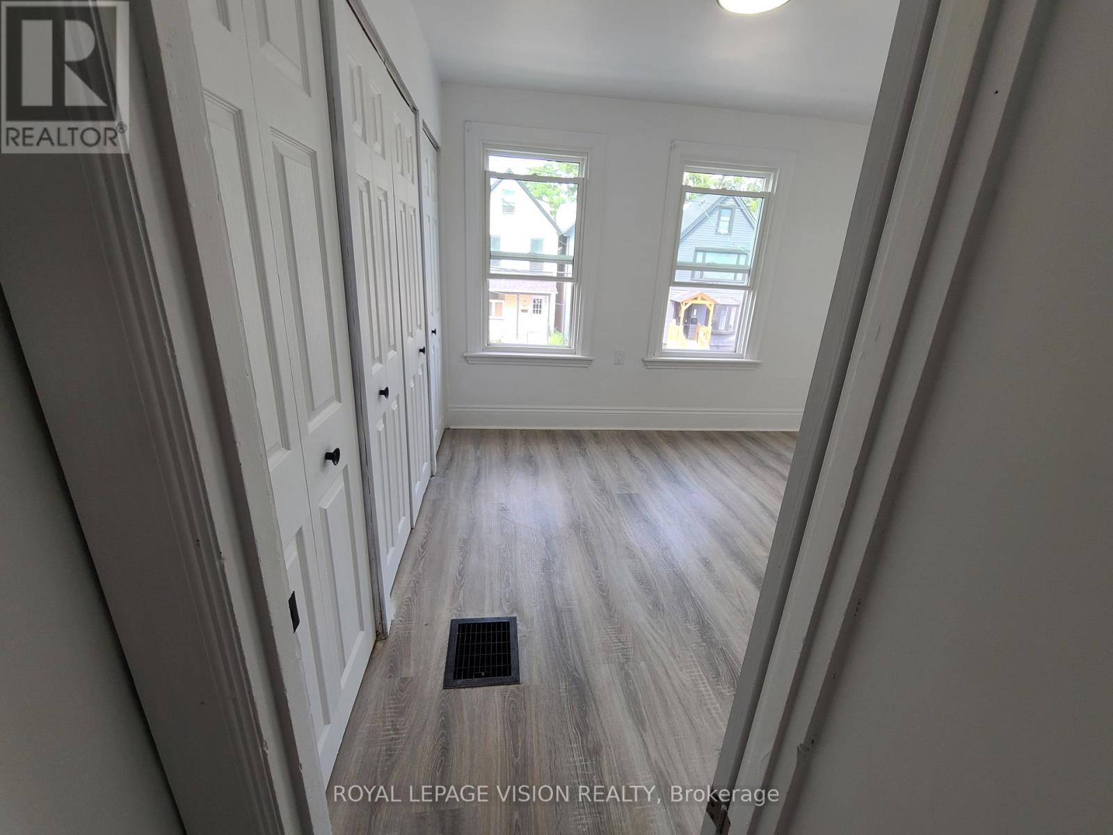 56 Munroe Street, Hamilton, Ontario  L8L 3V7 - Photo 31 - X12464634