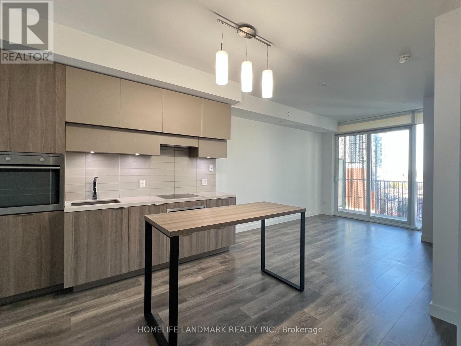 1007 - 8 EGLINTON AVENUE E, Toronto, Ontario