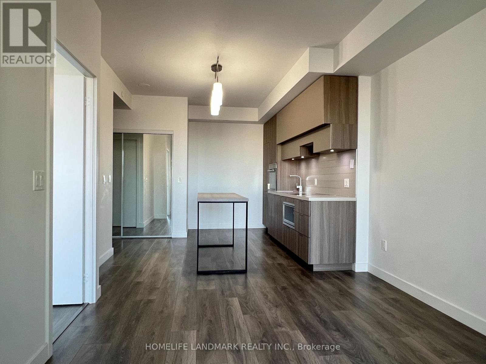 1007 - 8 Eglinton Avenue E, Toronto, Ontario  M4P 1A6 - Photo 3 - C12464657