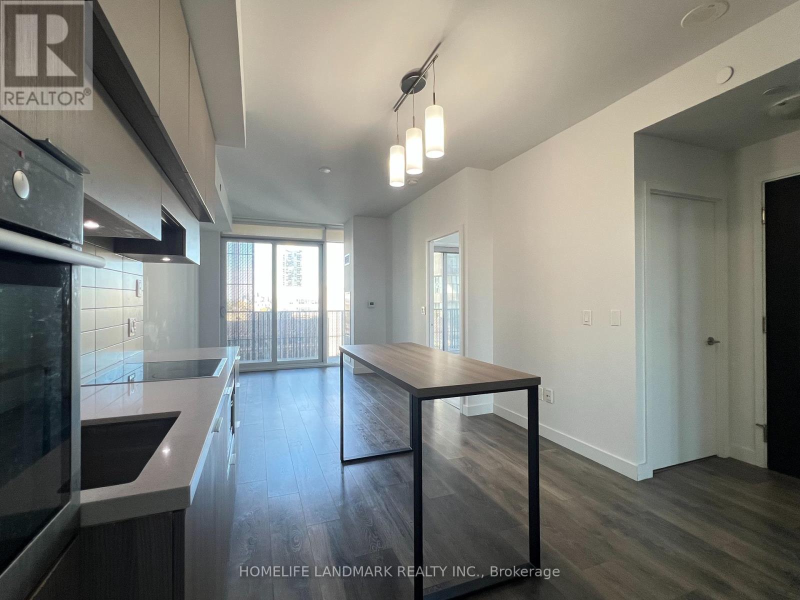 1007 - 8 Eglinton Avenue E, Toronto, Ontario  M4P 1A6 - Photo 4 - C12464657