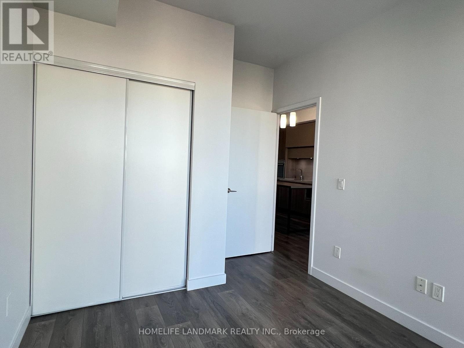 1007 - 8 Eglinton Avenue E, Toronto, Ontario  M4P 1A6 - Photo 6 - C12464657