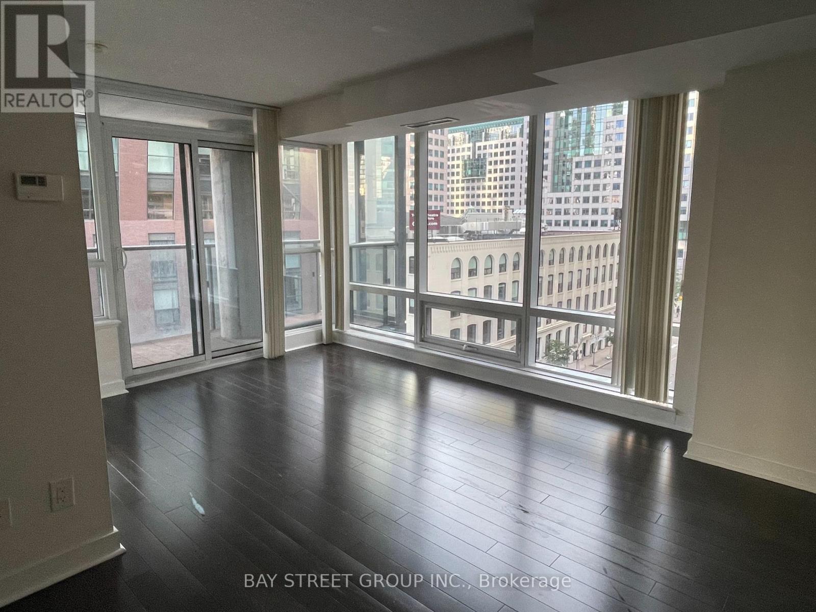 708 - 295 Adelaide Street W, Toronto, Ontario  M5V 0L4 - Photo 4 - C12464674