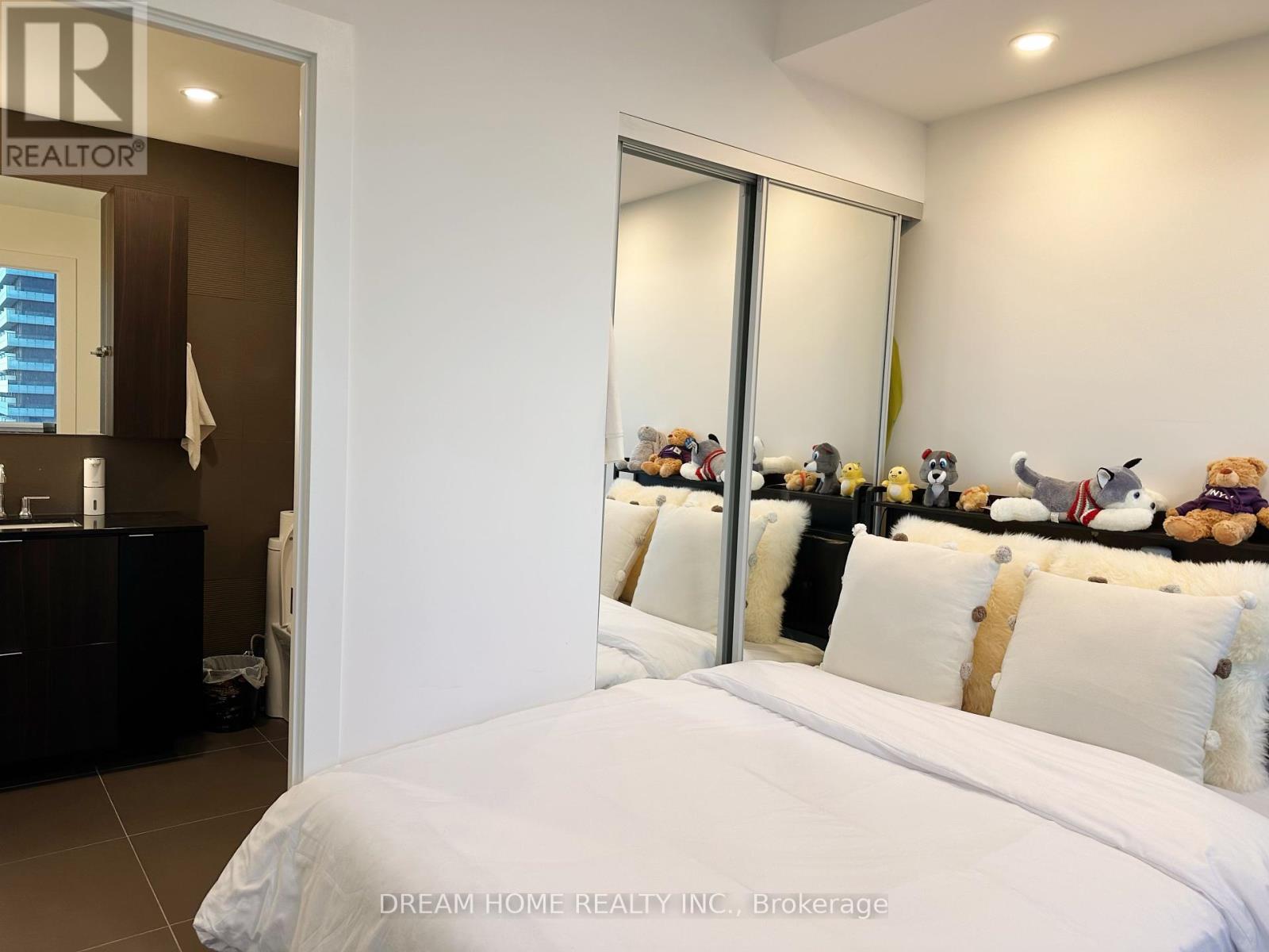 2301 - 15 Mercer Street, Toronto, Ontario  M5V 1H2 - Photo 16 - C12464675