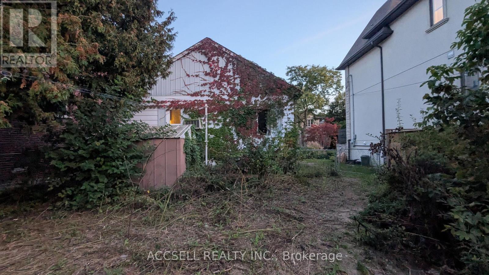 228 Byng Avenue, Toronto, Ontario  M2N 4L1 - Photo 5 - C12464676