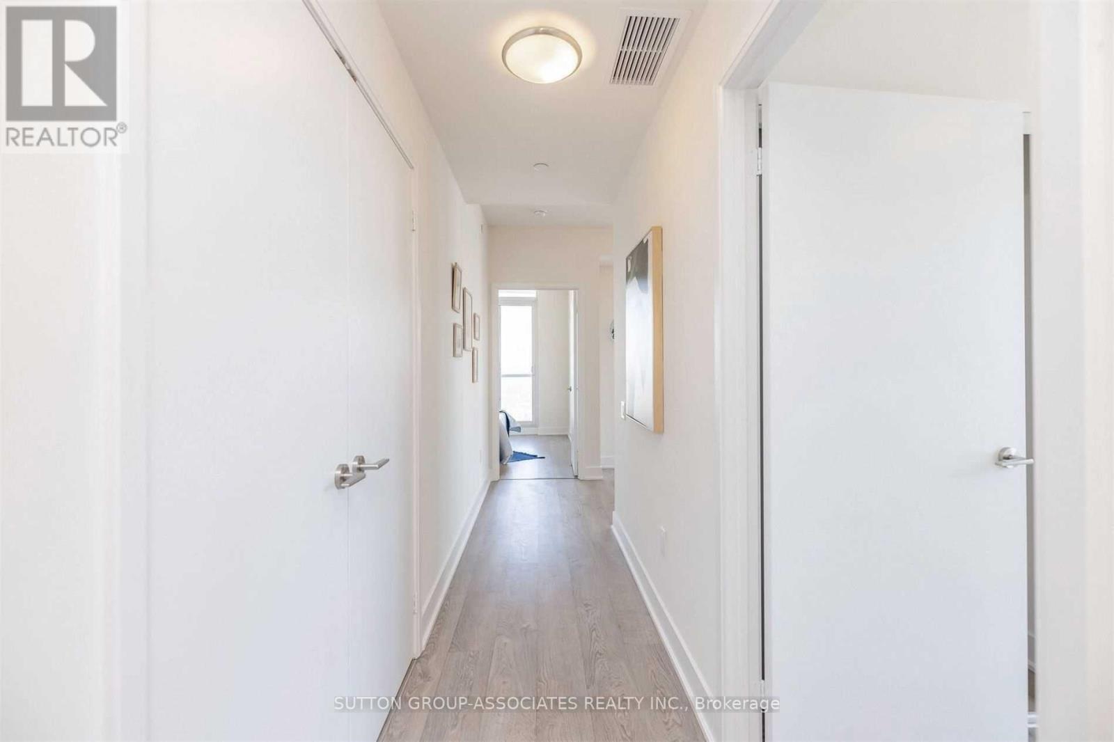 2608 - 30 Roehampton Avenue, Toronto, Ontario  M4P 0B9 - Photo 4 - C12464679