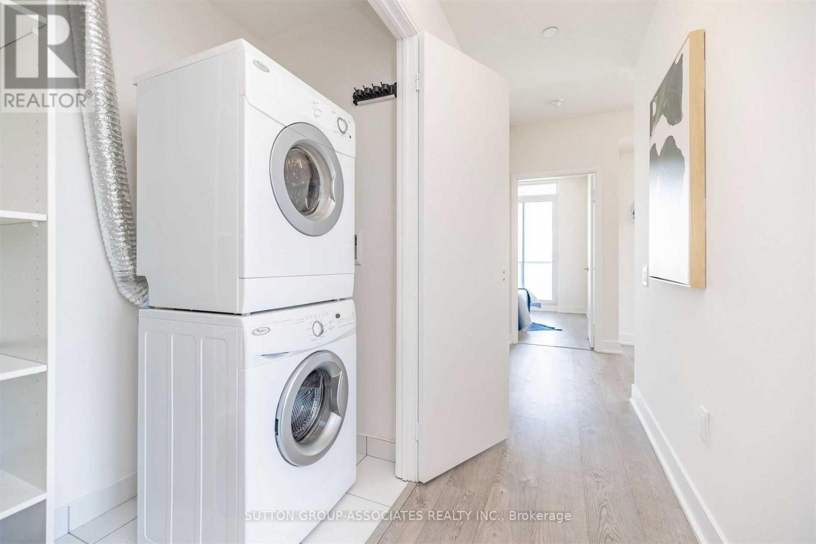 2608 - 30 Roehampton Avenue, Toronto, Ontario  M4P 0B9 - Photo 5 - C12464679