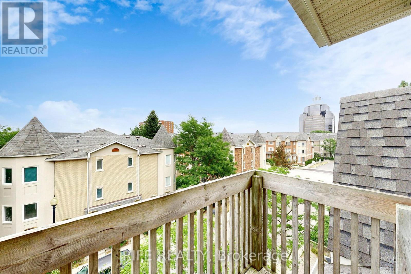 703 - 28 ROSEBANK DRIVE, Toronto, Ontario