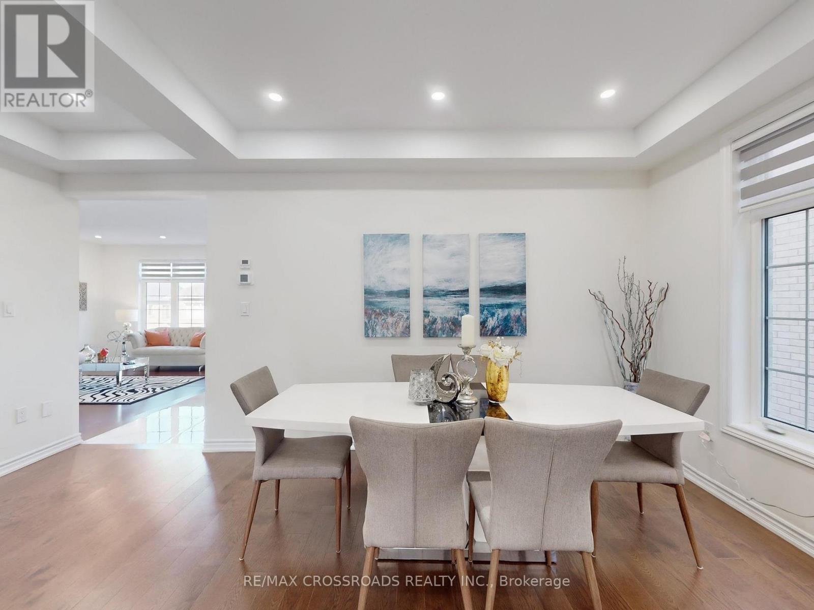62 Kentledge Avenue, East Gwillimbury, Ontario  L9N 0V9 - Photo 8 - N12464668