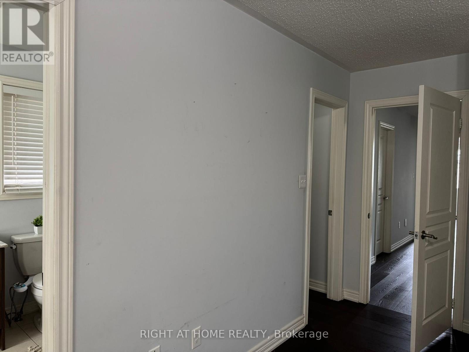5540 Meadowcrest Avenue, Mississauga, Ontario  L5M 0V1 - Photo 17 - W12464660