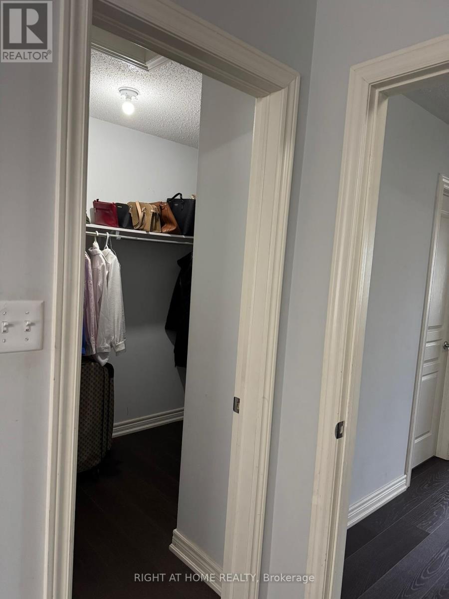 5540 Meadowcrest Avenue, Mississauga, Ontario  L5M 0V1 - Photo 18 - W12464660