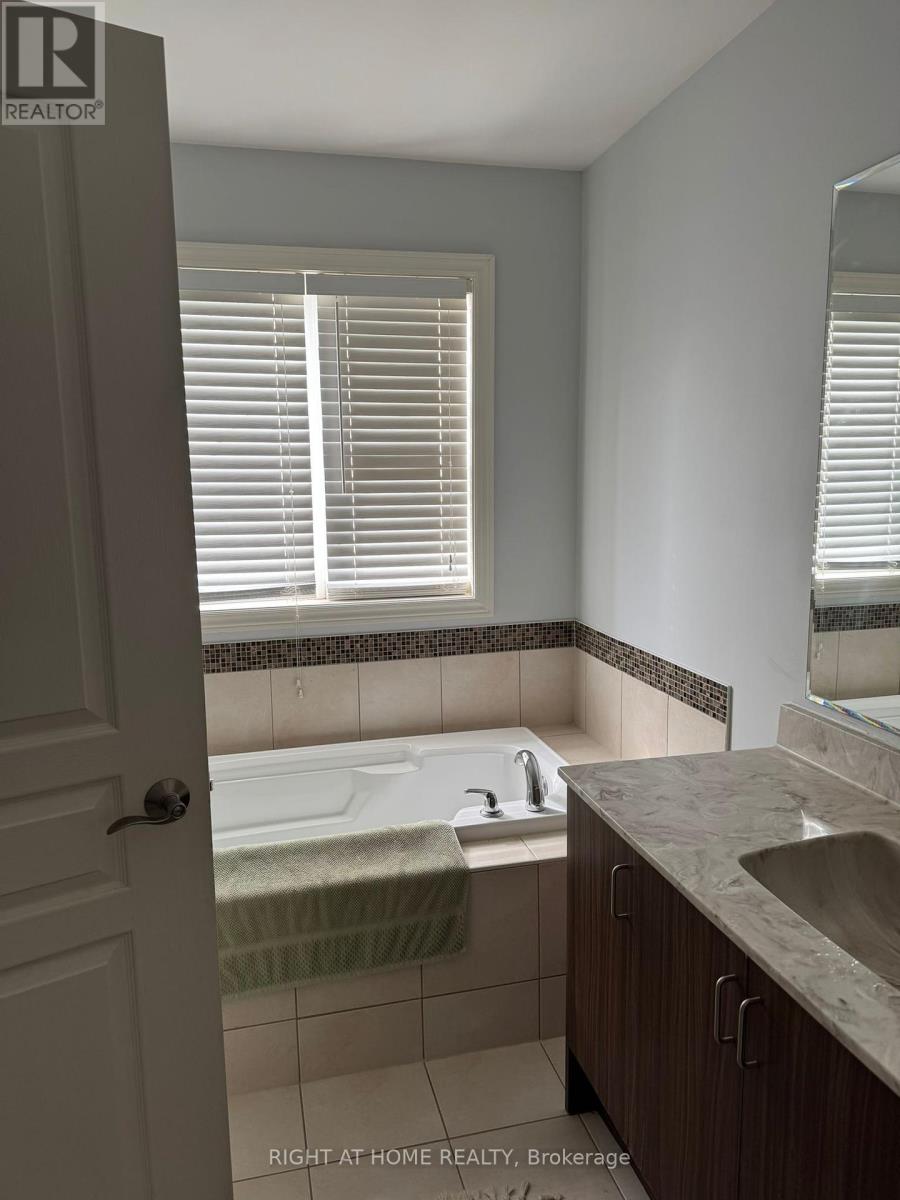 5540 Meadowcrest Avenue, Mississauga, Ontario  L5M 0V1 - Photo 20 - W12464660