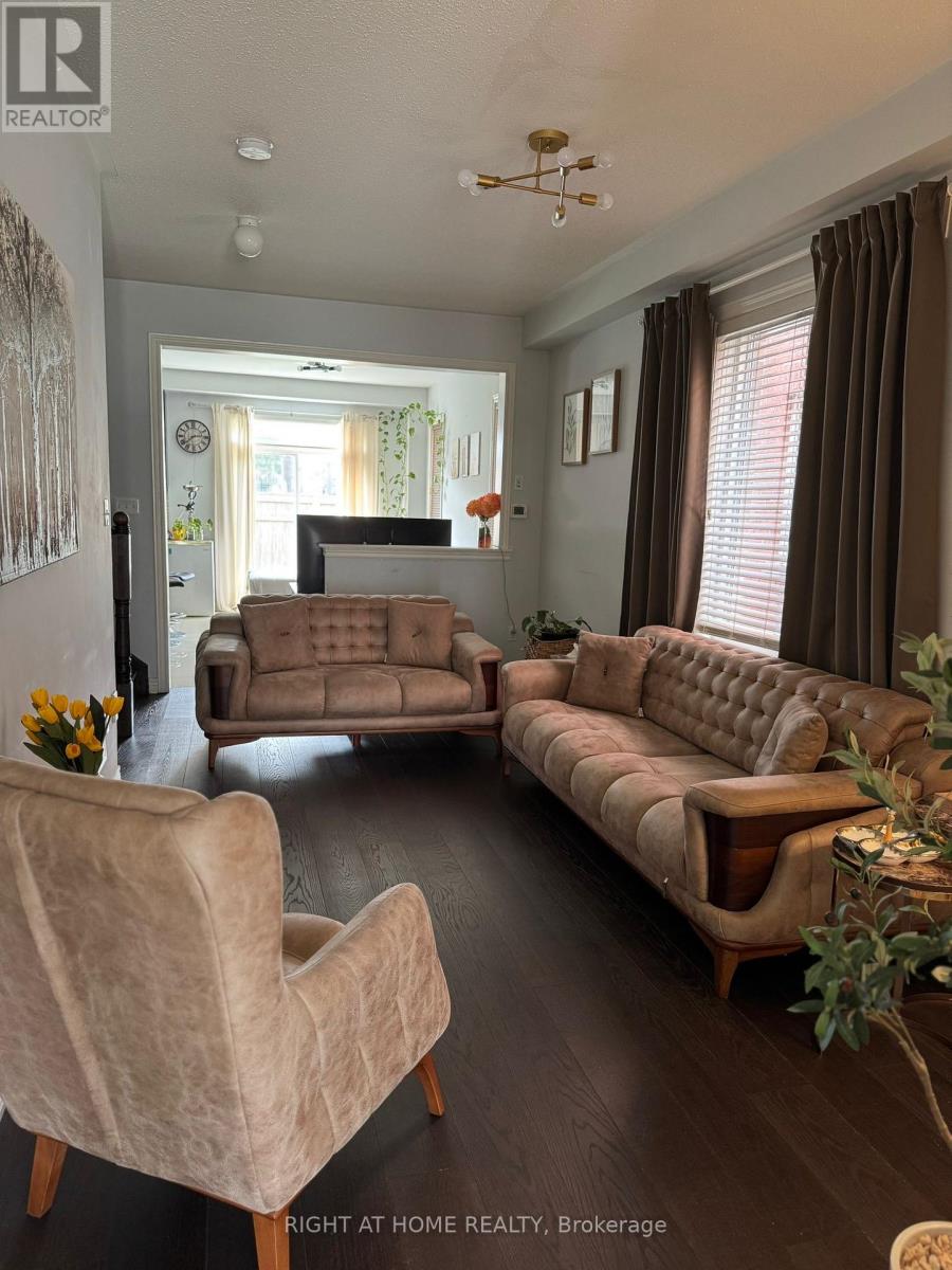 5540 Meadowcrest Avenue, Mississauga, Ontario  L5M 0V1 - Photo 5 - W12464660